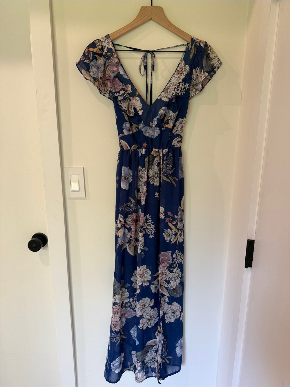 Floral V-Neck Maxi Dress in Navy Blue